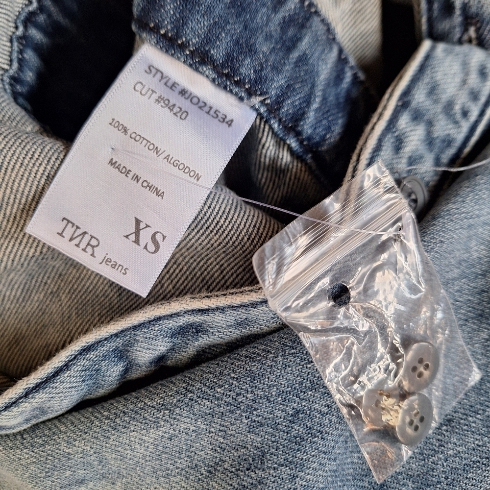 NWT Tnr Jeans Women's Denim Jumpsuit Belted Pockets Size XS - Picture 8 of 10